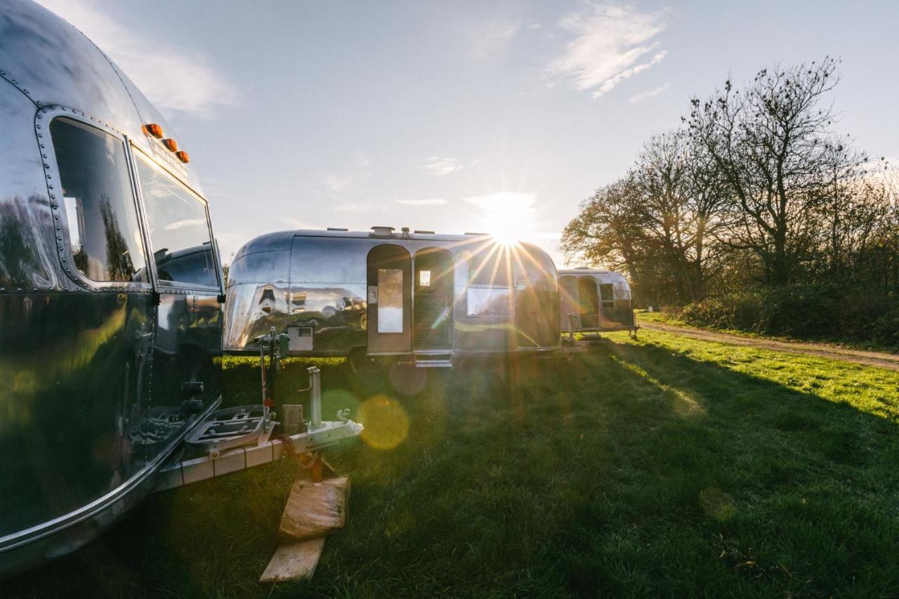 Silver Airstream Glamping & Rental Chichester Exterior photo