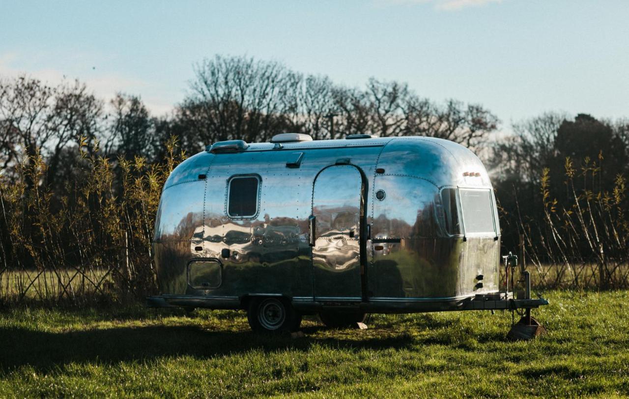 Silver Airstream Glamping & Rental Chichester Exterior photo