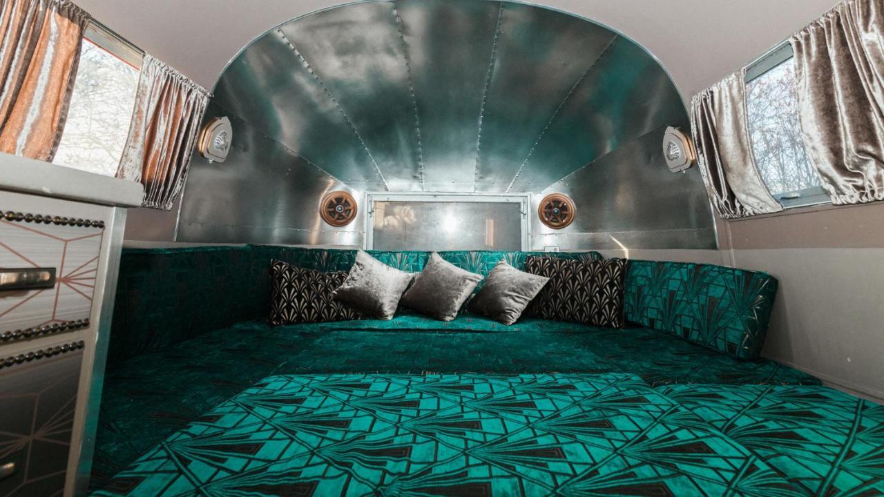 Silver Airstream Glamping & Rental Chichester Exterior photo