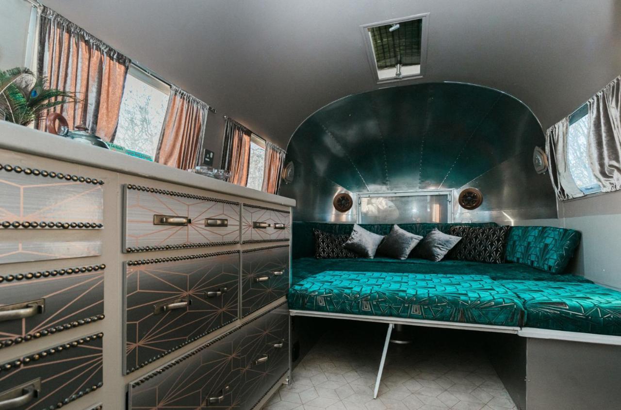 Silver Airstream Glamping & Rental Chichester Exterior photo