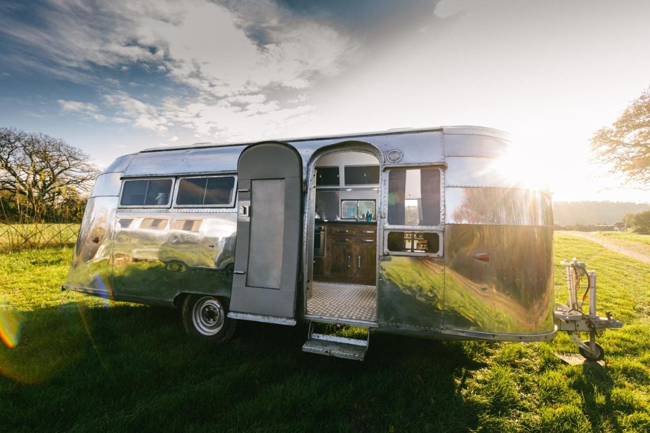 Silver Airstream Glamping & Rental Chichester Exterior photo