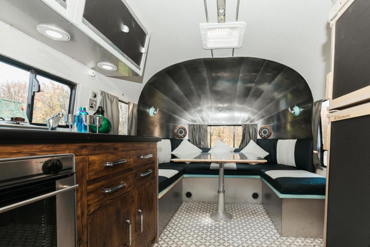 Silver Airstream Glamping & Rental Chichester Exterior photo