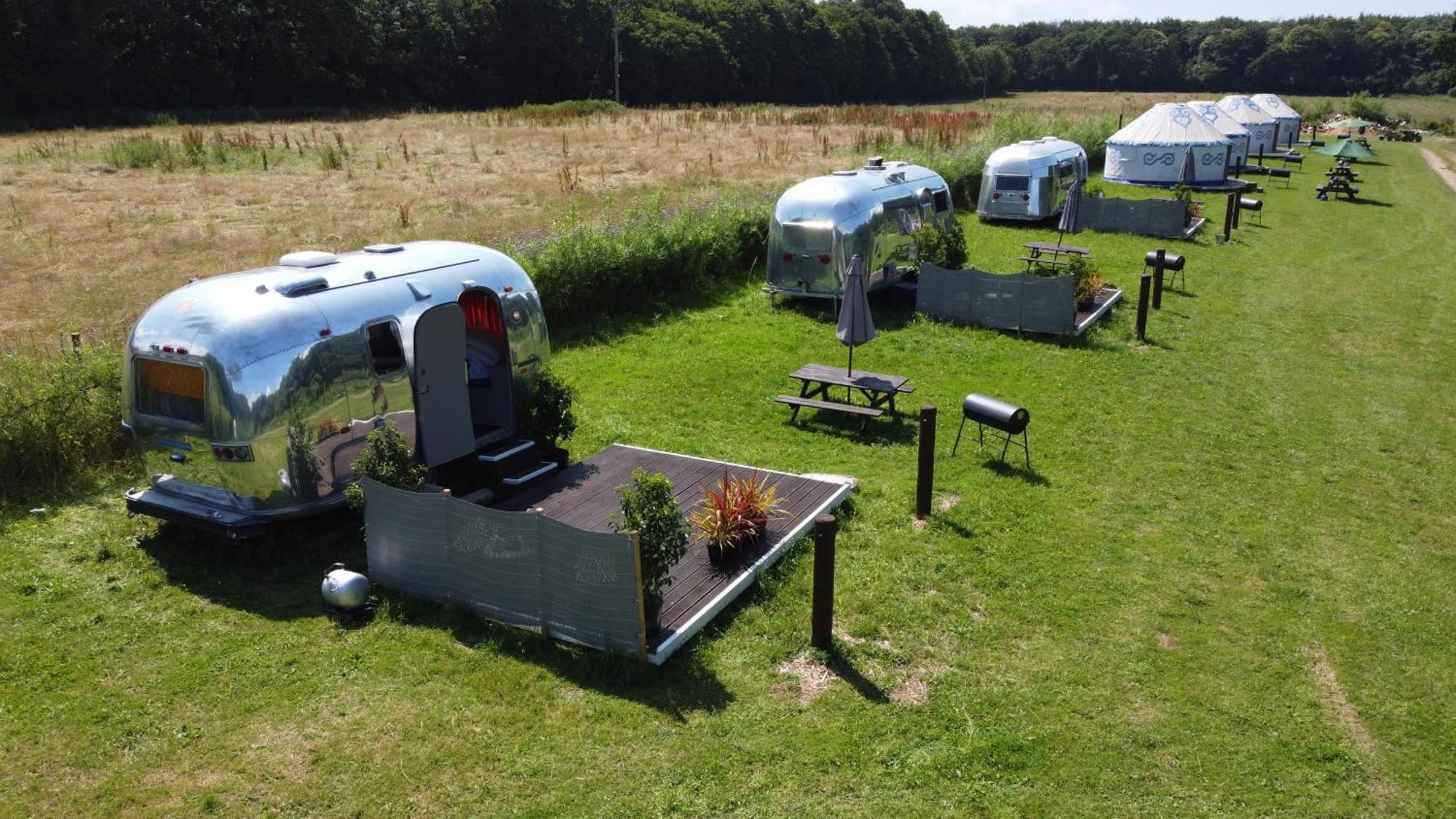 Silver Airstream Glamping & Rental Chichester Exterior photo